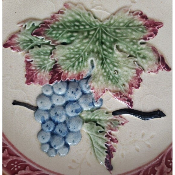 Vintage Decorative Plate Raised Grapes & Leaves 10.5" Made in Japan Handles - Picture 4 of 9